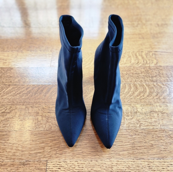 Black Bata Boots, Sz 41/ Size 10 - Block Heel - Picture 7 of 16